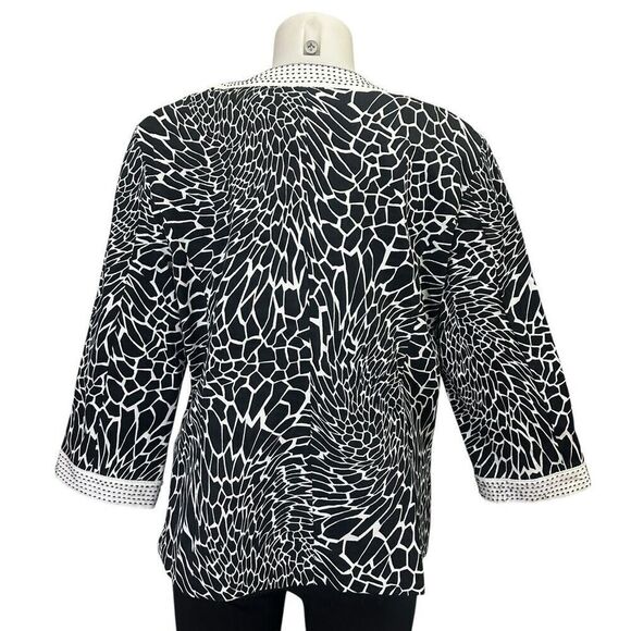 Chico’s Black White Sequinned Button‎ Front Blazer Coat Floral Print sz 2 Medium - Picture 5 of 8